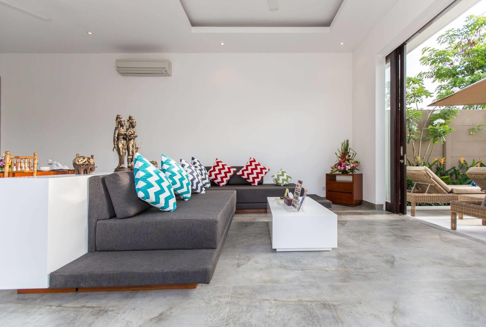 Gajah Villas Bali By Nagisa Bali เซมินยัค ภายนอก รูปภาพ