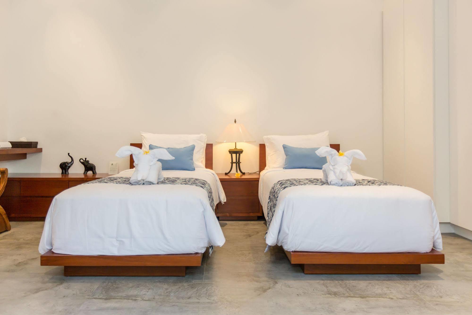 Gajah Villas Bali By Nagisa Bali เซมินยัค ภายนอก รูปภาพ